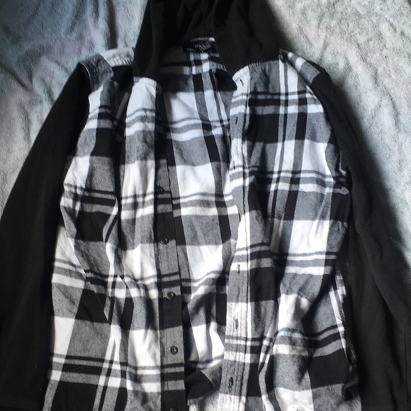 Forever 21 plaid men’s hoodie shirt - Picture 3 of 3